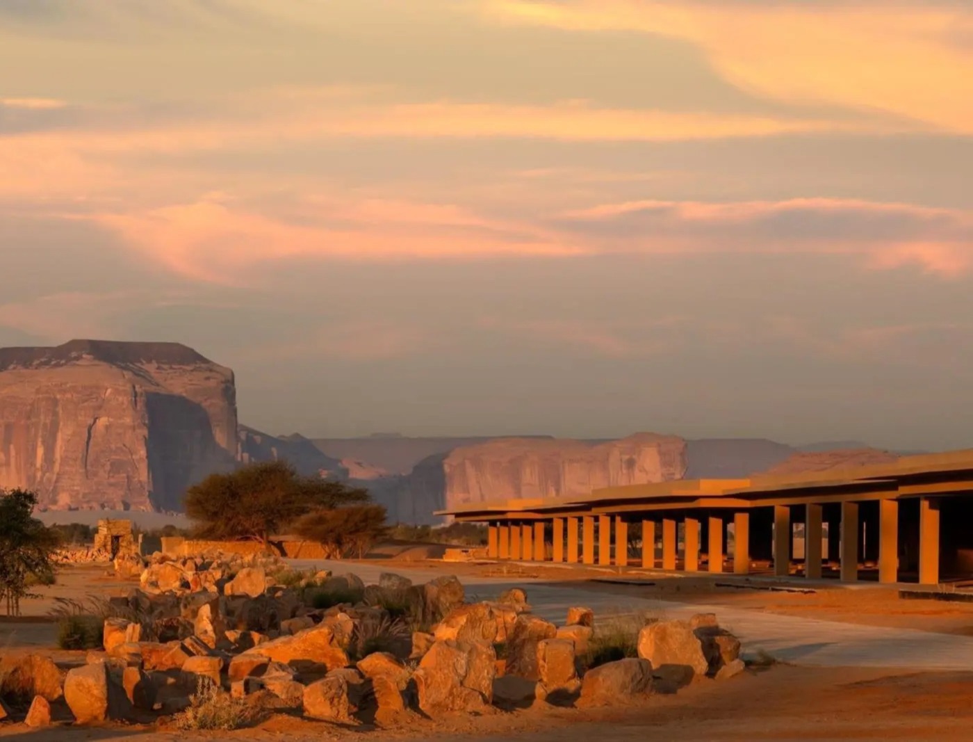  العُلا تحصد لقب أفضل مشروع للسياحة الثقافية في العالم لعام 2025.