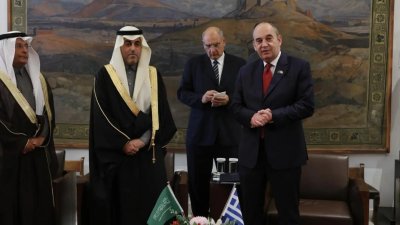 المملكة العربية السعودية دولة رائدة في المنطقة والعالم.